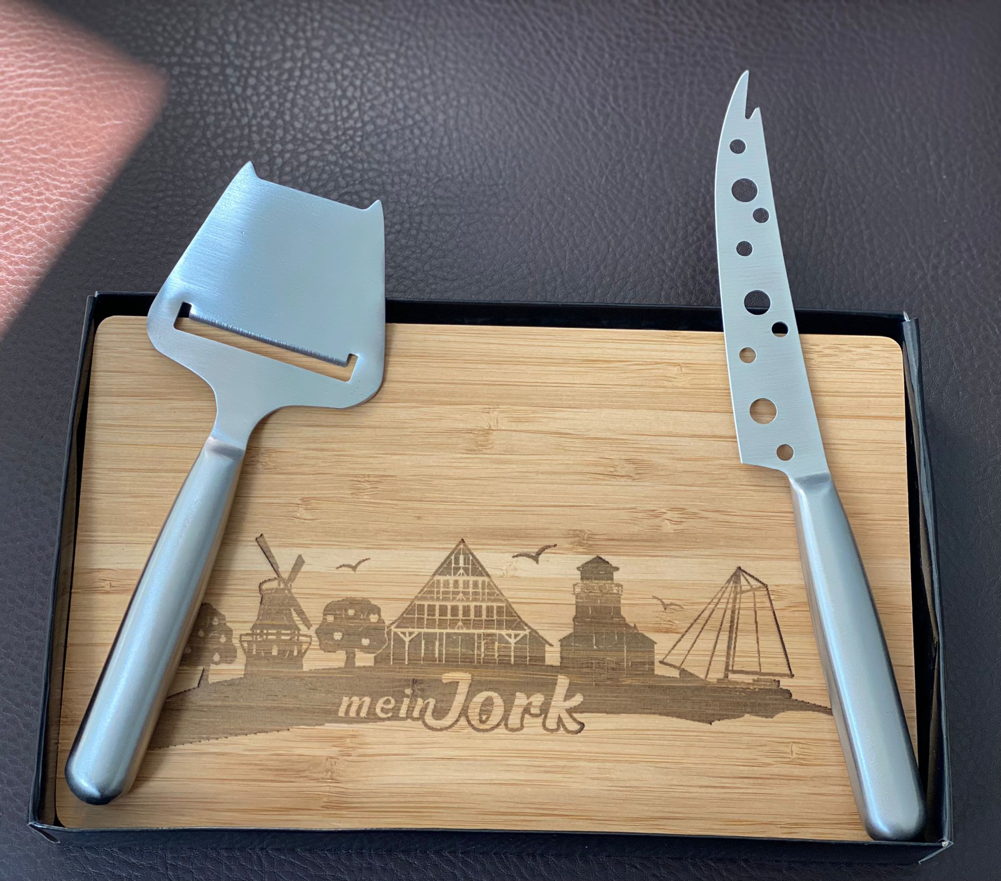 Käsebrettchen mit Lasermotiv "mein Jork"